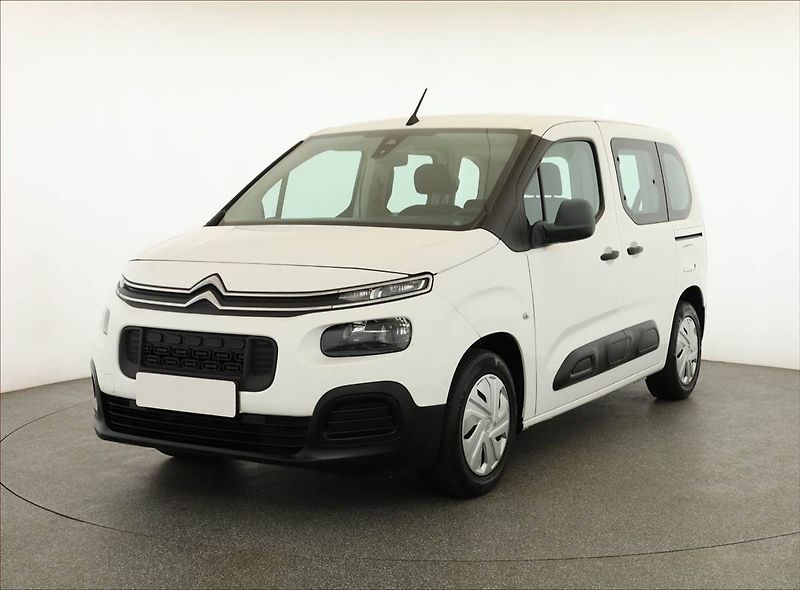 Citroën Berlingo (2019) Live 1.2 PureTech, 5Míst, ČR - fotka 2 z 16