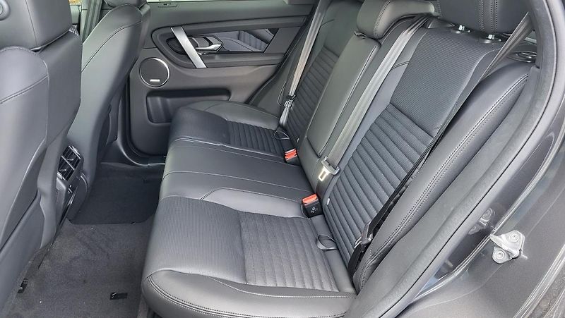 Land Rover Discovery Sport (2022) 2,0 SE D165 AWD Aut. - fotka 20 z 22