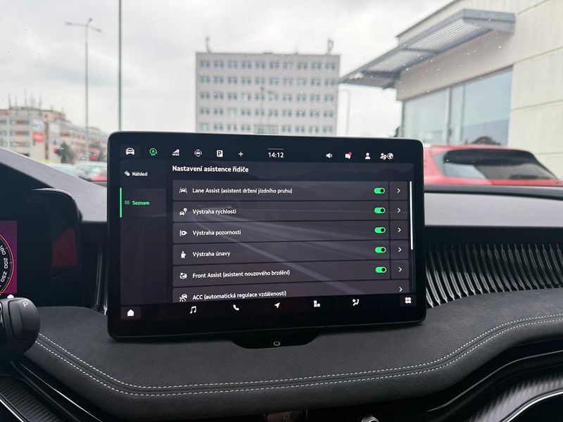 Škoda Superb Sportline 2.0TSI 195kw DSG 4x4 - fotka 15 z 26