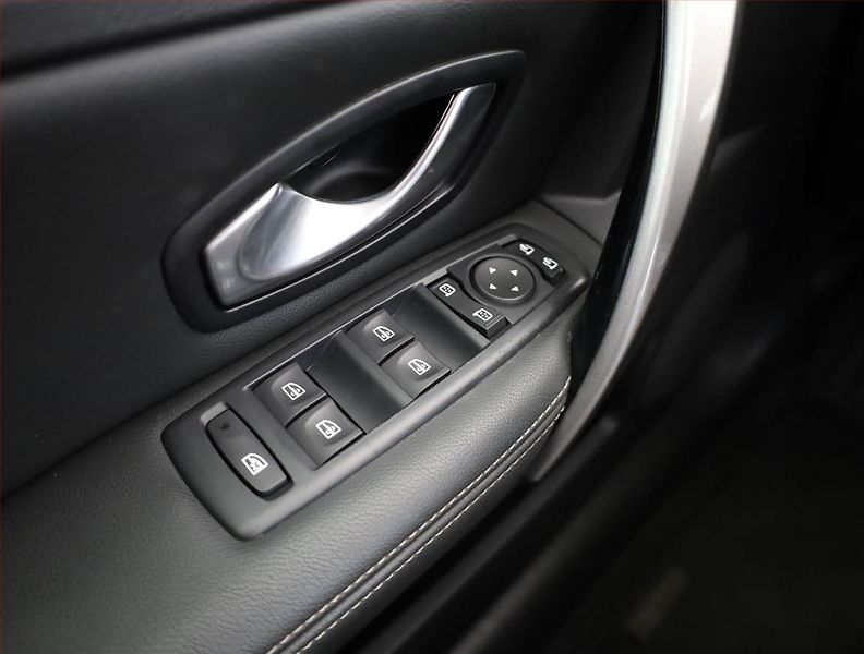Renault Laguna (2012) 2.0 dCi, Navi, Xenony - fotka 12 z 15