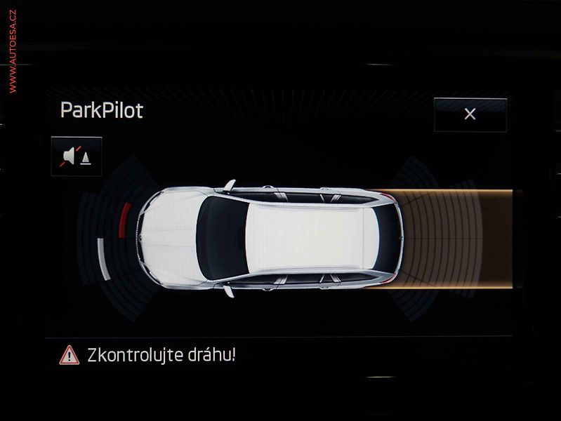 Škoda Octavia (2015) 1.6 TDi, DSG, navi - fotka 16 z 29
