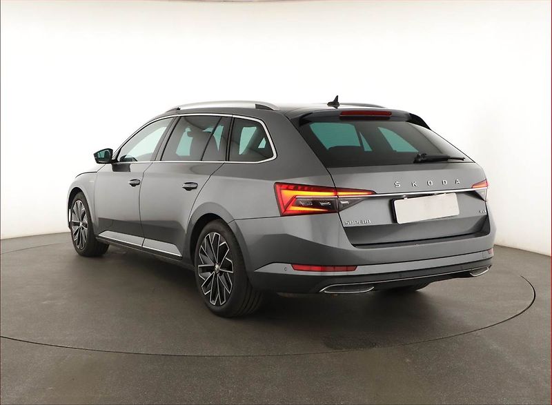 Škoda Superb (2023) Laurin&Klement 2.0 TDI - fotka 4 z 20
