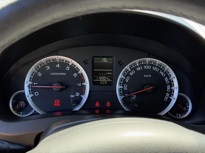Suzuki Swift (2016) 1.2i 69 kw - fotka 16 z 16