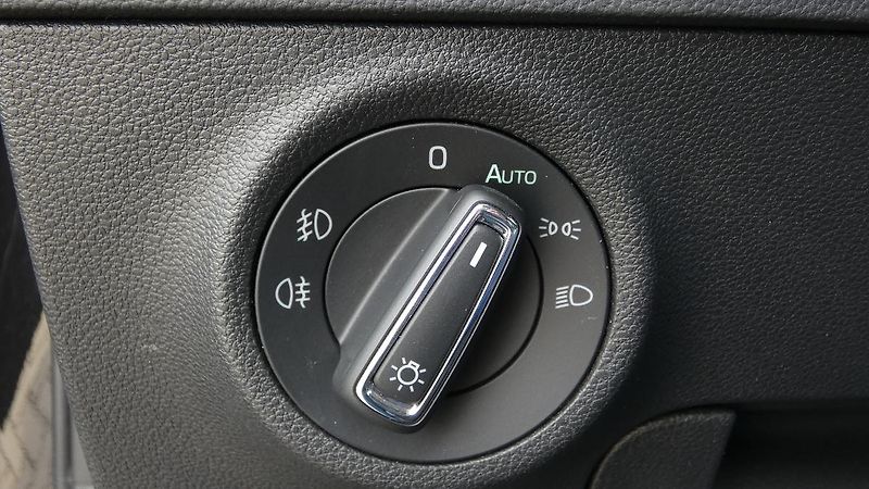 Škoda Karoq 1,5 TSI DSG Style - fotka 10 z 22