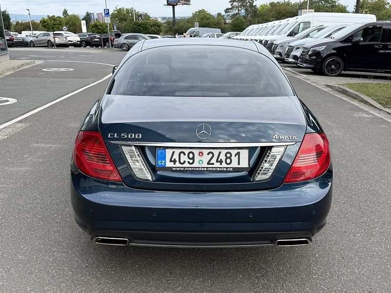 Mercedes-Benz CL (2010) 500 4MATIC - fotka 8 z 44