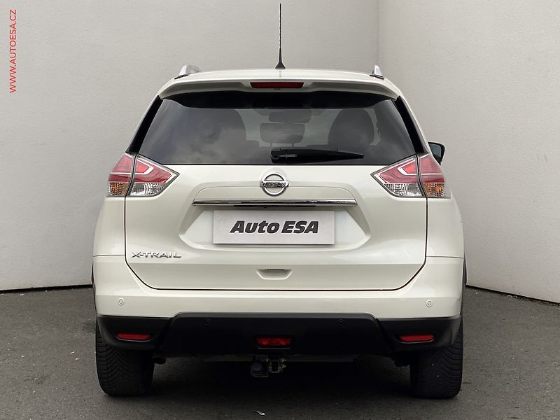 Nissan X-Trail (2015) 1.6dCi, Tekna, TZ, panor - fotka 5 z 17