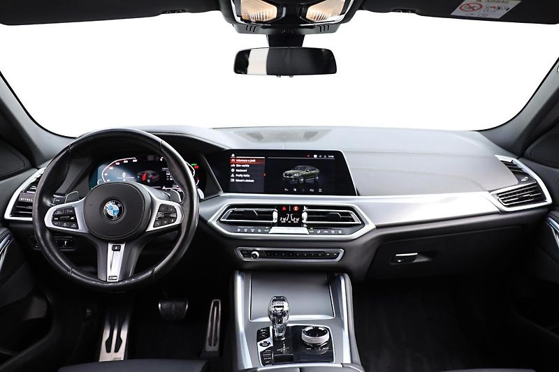 BMW X6 xDrive40d - fotka 11 z 15