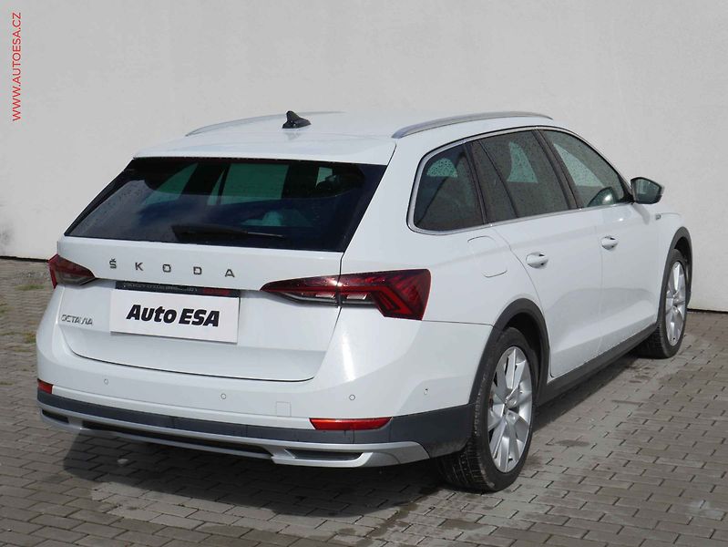 Škoda Octavia (2022) 1.5 TSi, Scout, LED, +ALU - fotka 4 z 20