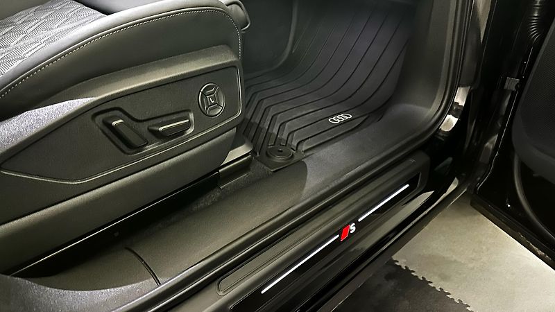 Audi SQ5 STAV NOVÉHO VOZU / ZÁRUKA  - fotka 40 z 44