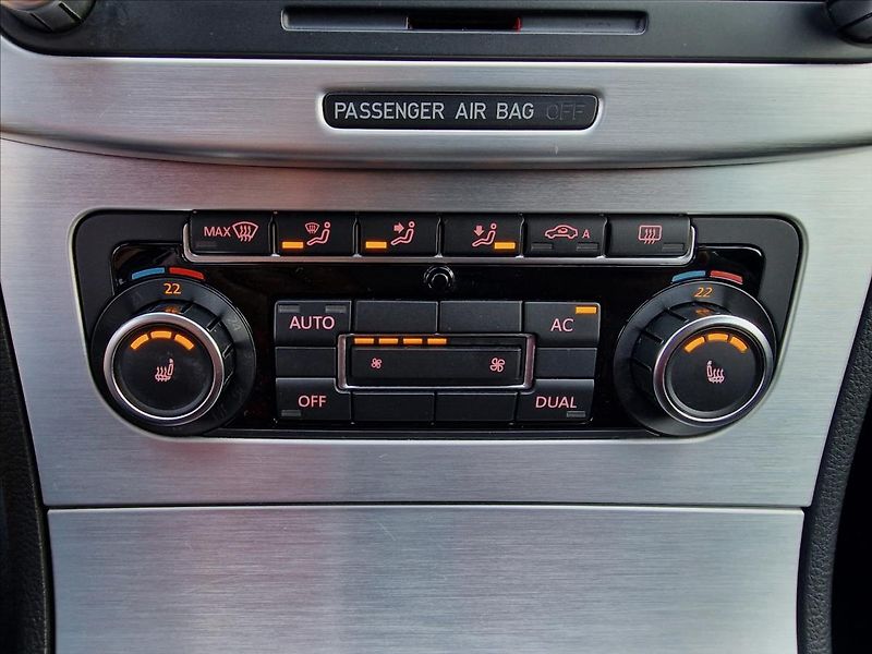 Volkswagen Passat CC 2.0 TDI 125kW DSG, původ ČR - fotka 29 z 43
