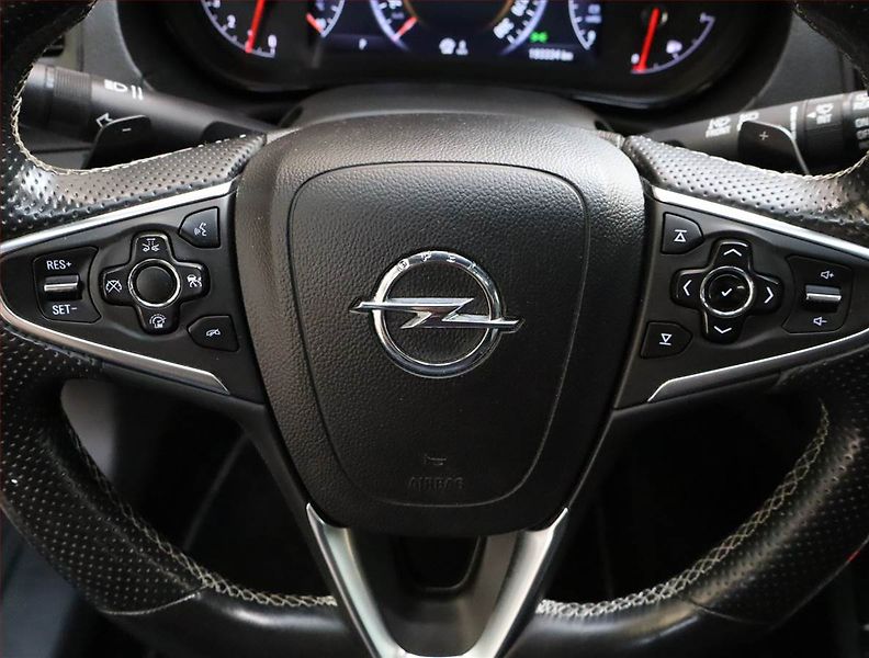 Opel Insignia (2016) 2.8 T OPC, 4X4, Automat, Kůže - fotka 24 z 27