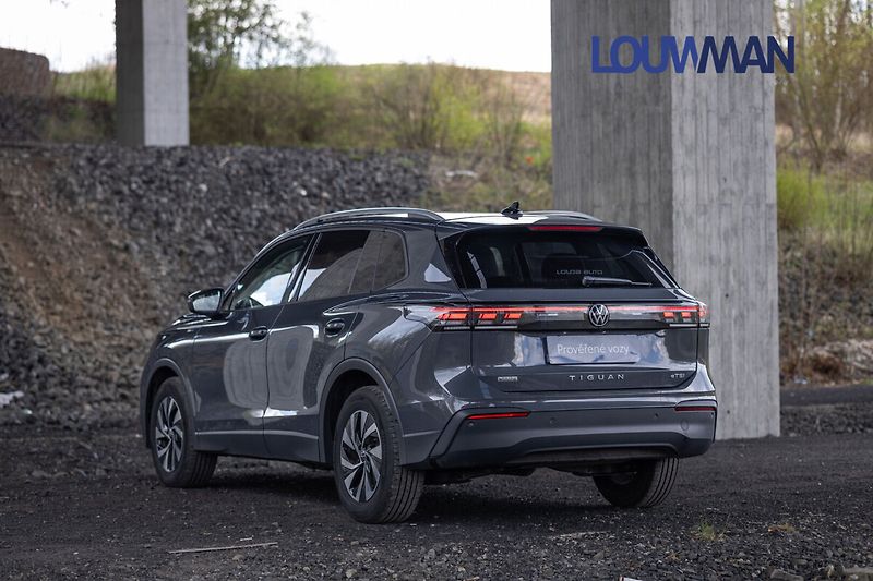Volkswagen Tiguan 1.5 Life DSG - fotka 32 z 34