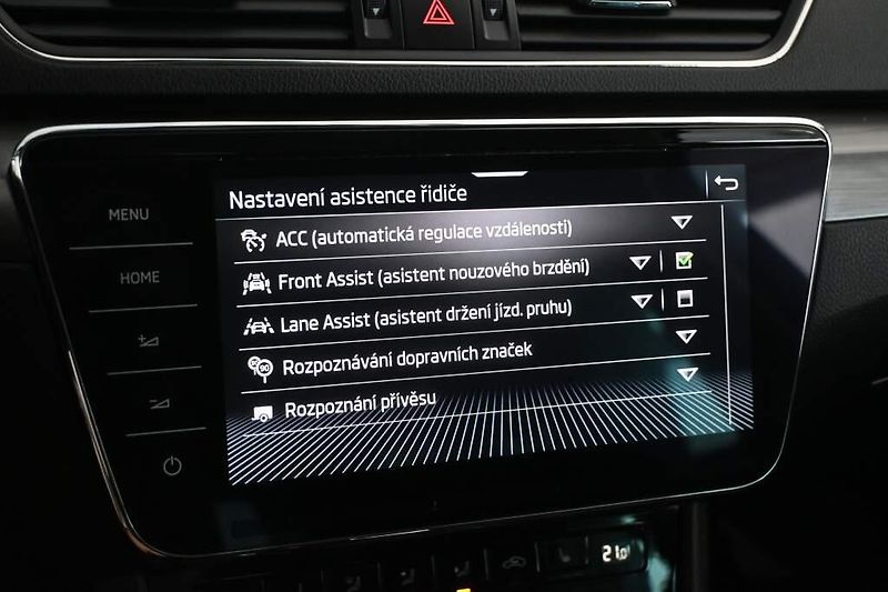 Škoda Superb (2022) 2.0 STYLE 147 KW DSG MATRIX LE - fotka 18 z 35