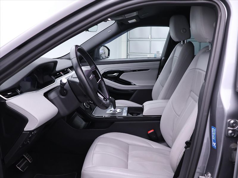 Land Rover Range Rover Evoque 2,0 R-Dynamic 4WD 120kW - fotka 11 z 32