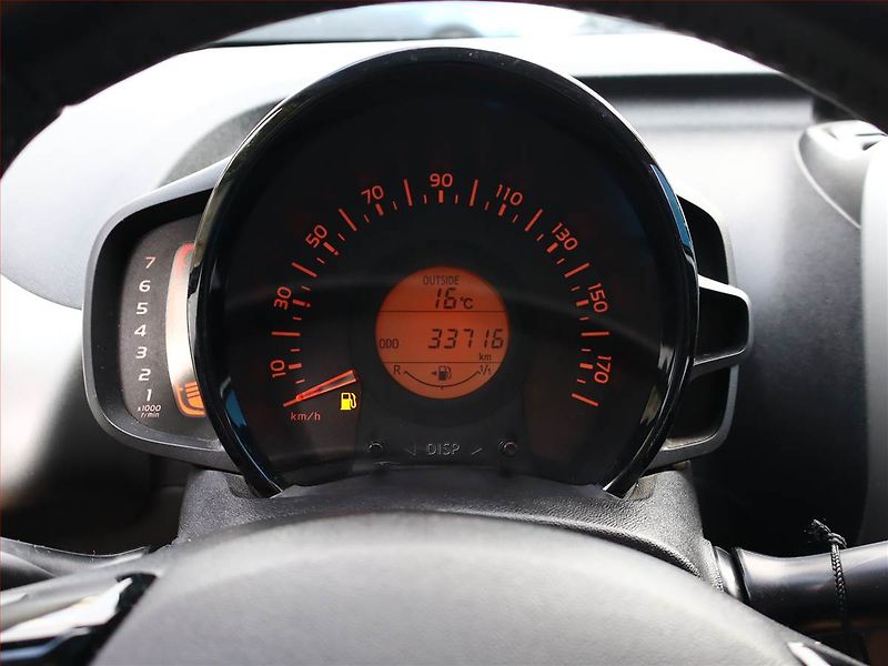 Toyota Corolla (2021) Style 2.0 Hybrid, Automat, ČR - fotka 8 z 13