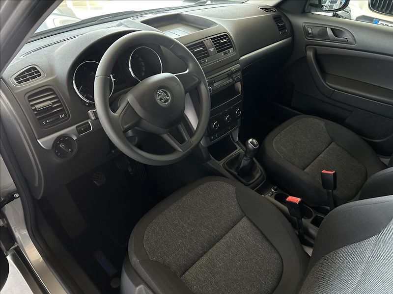 Škoda Yeti 1,2   TSI 81kW,SERVISKA - fotka 8 z 21