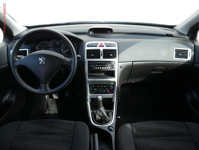 Peugeot 307 (2008) 1.6i, ČR, AC, STK2/28 - fotka 8 z 15
