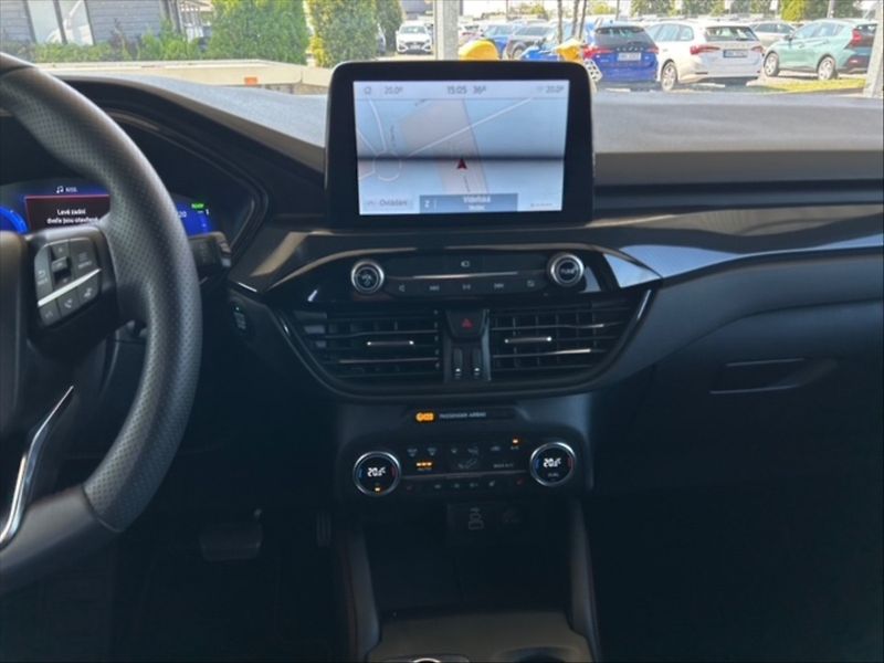 Ford Kuga 2,5 DT HEV St-Line AT - fotka 10 z 11