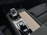 Volvo XC90 B5 AWD PLUS 360/ 7.m* / +kola  - náhled 25