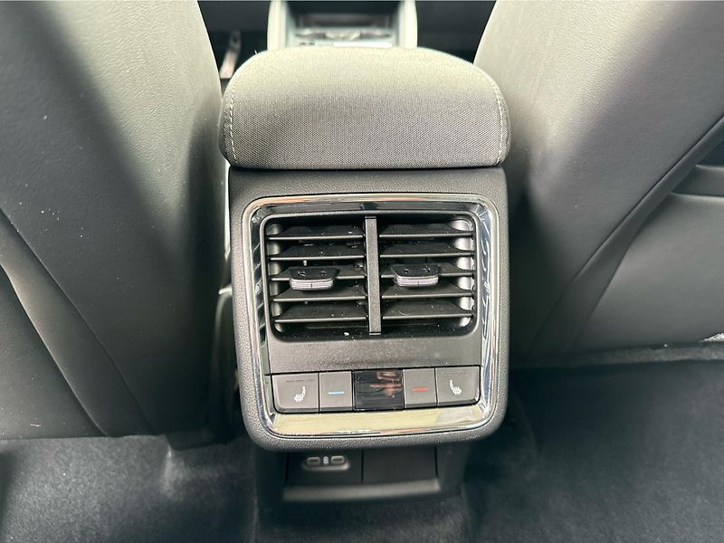 Škoda Enyaq iV 60 132/62 E1H SoH87% - fotka 13 z 27