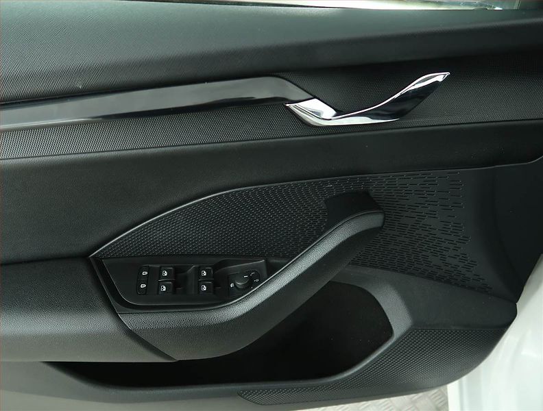 Škoda Octavia (2020) 2.0 TDI, ČR,1.maj, Tempomat - fotka 16 z 19