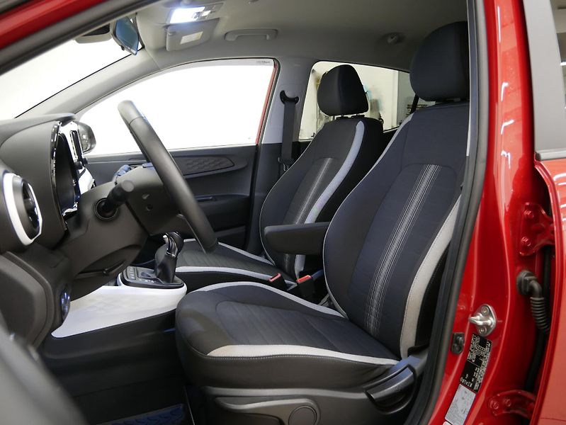 Hyundai i10 - fotka 11 z 26