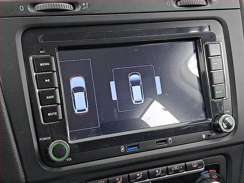 Volkswagen Golf (2009) 1.4 TSI, po STK, servisované - fotka 15 z 18