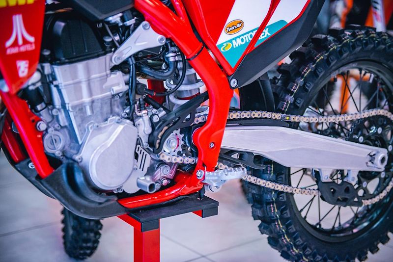 GASGAS MC 450F Factory Racing  - fotka 14 z 55
