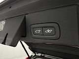 Volvo XC60 D4 AWD MOMENTUM PRO  - náhled 24