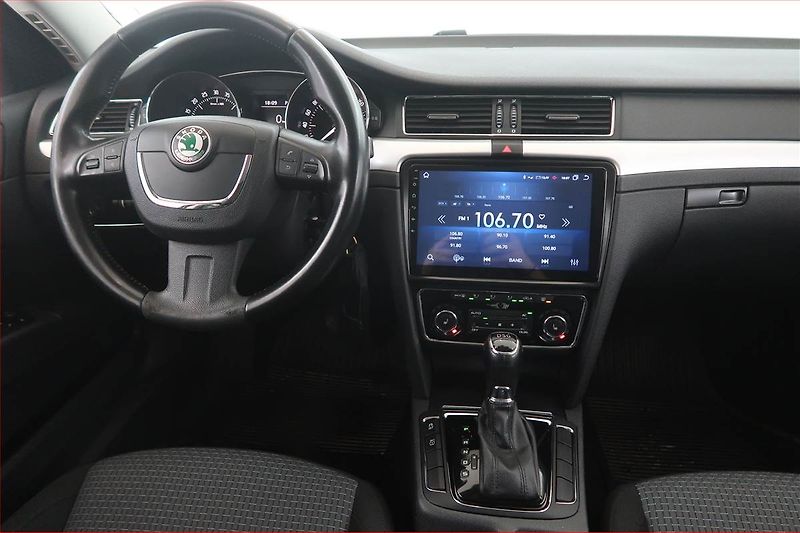 Škoda Superb (2013) Comfort 2.0 TDI, Automat - fotka 7 z 18