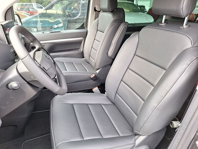 Peugeot Traveller (2026) ALLURE Long 2.2 BHDi 180k EAT8 - fotka 13 z 22