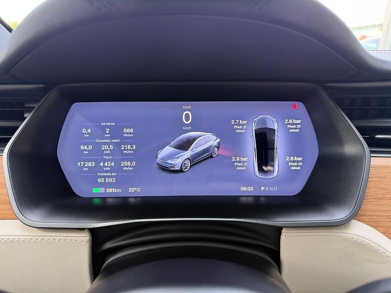 Tesla Model X Performance Ludicrous Mode - fotka 14 z 42