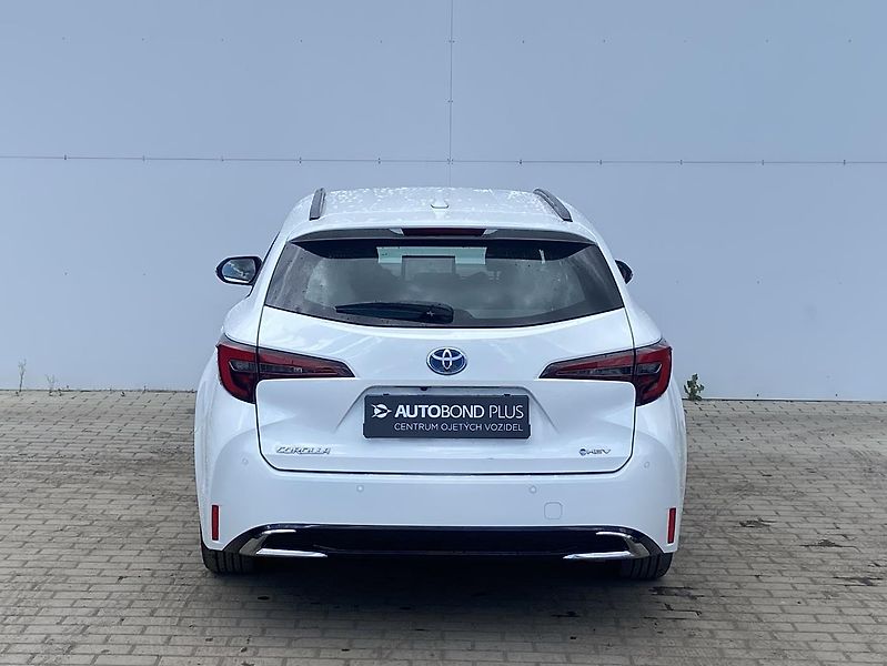 Toyota Corolla 1.8 HSD e-CVT Comfort TECH - fotka 9 z 21
