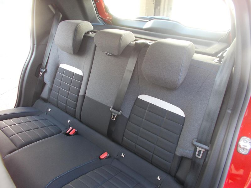 Citroën C3 (2026) PLUS Turbo 100k Manual - fotka 12 z 13