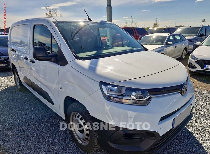 Toyota ProAce City (2022) 1.5D-4D MAXi, 1.maj,ČR, STK4 - fotka 1 z 8