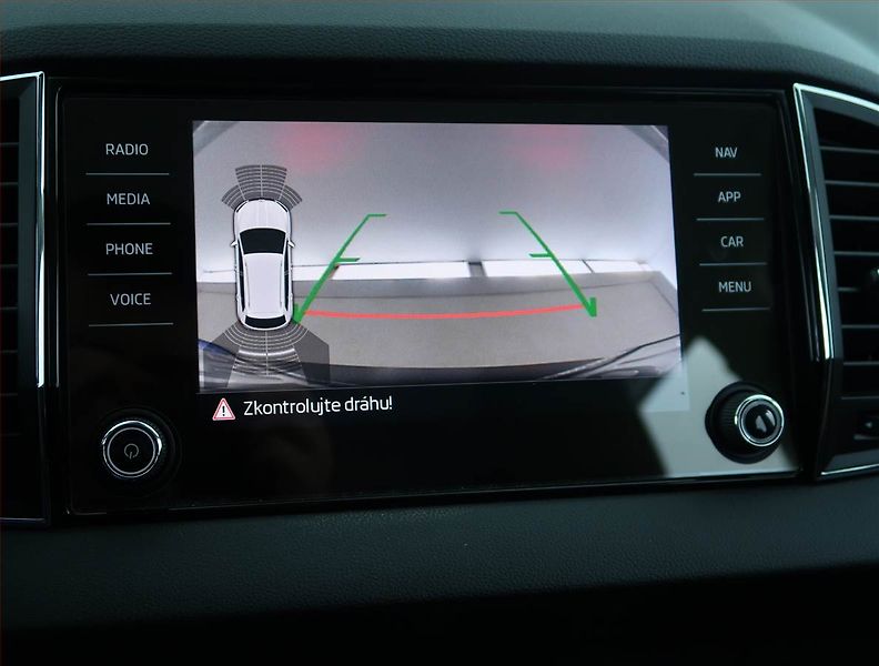 Škoda Karoq (2018) Style Plus 1.6 TDI, Automat - fotka 17 z 23