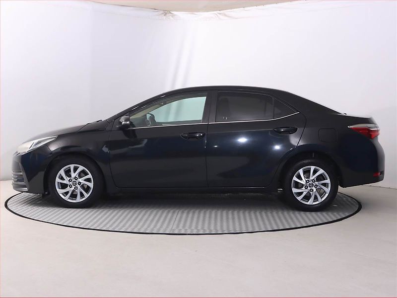Toyota Corolla (2016) 1.4 D-4D, Serv.kniha, Tempomat - fotka 3 z 19