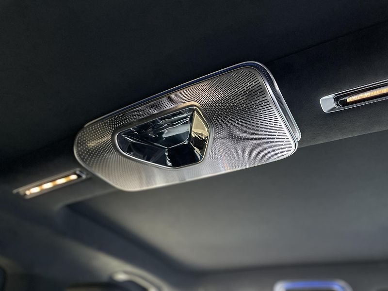 Mercedes-Benz Třídy S (2024) 580 L 4Matic AMG - fotka 19 z 34