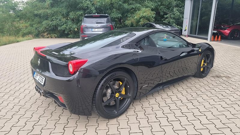 Ferrari 458 (2010) PLNÝ SERVIS LIFT KAMERA - fotka 4 z 16