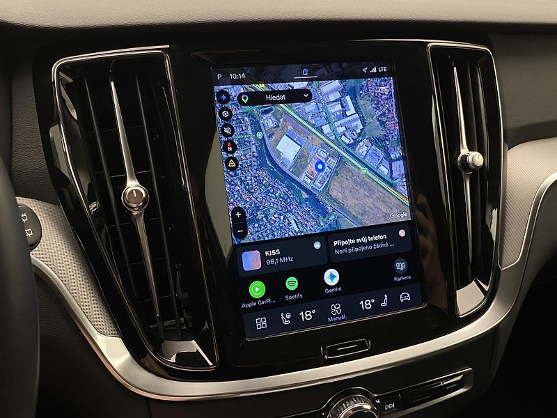 Volvo V60 B4 CORE AUT CZ - fotka 36 z 58
