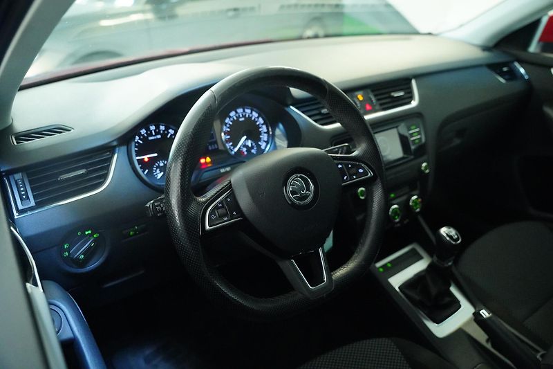 Škoda Octavia - fotka 14 z 27