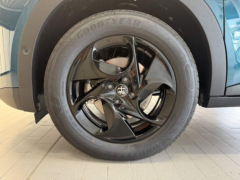 Alfa Romeo Junior (2026) Ibrida 1.2 Turbo Hybrid 145k - fotka 21 z 21