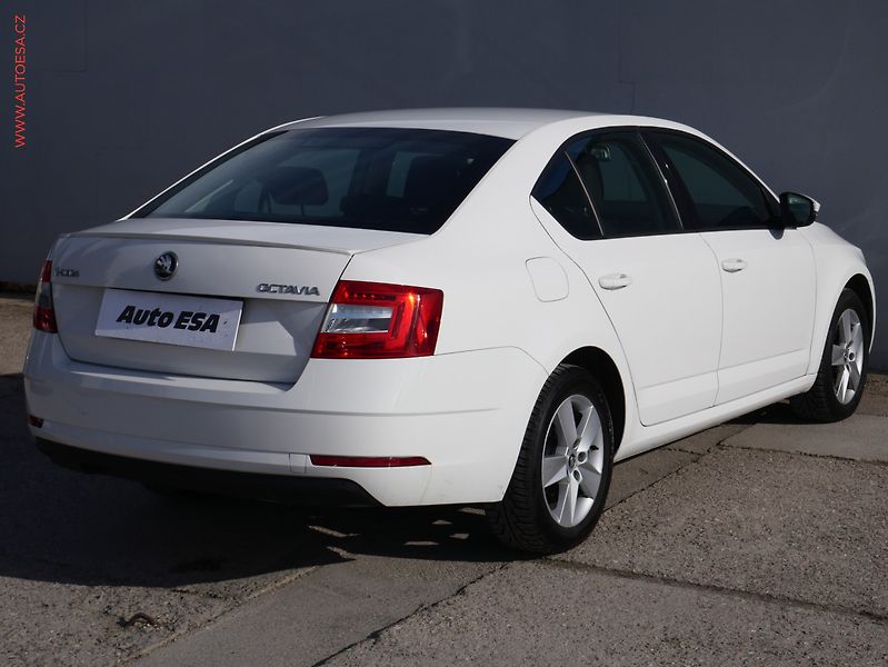 Škoda Octavia (2018) 1.5 TSI, ČR, Tour - fotka 4 z 16