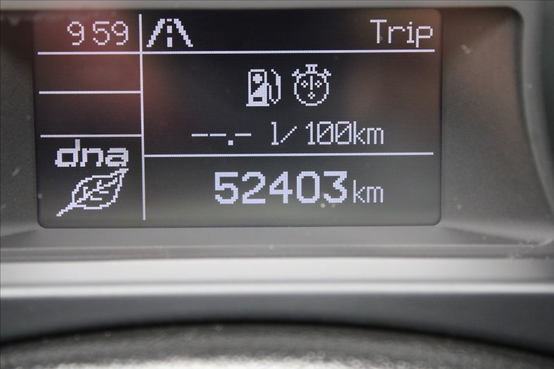 Alfa Romeo Giulietta 1,4 TB  NOVÉ V ČR,1.MAJITEL - fotka 9 z 29
