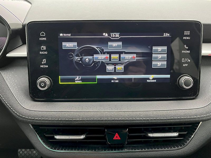 Škoda Fabia (2024) 1.0 TSI 85kW Top Selection DSG - fotka 19 z 26