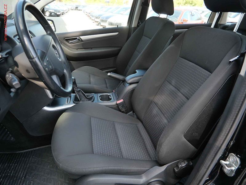 Mercedes-Benz Třídy B (2011) 1.5 B 160, ČR, AC - fotka 9 z 22