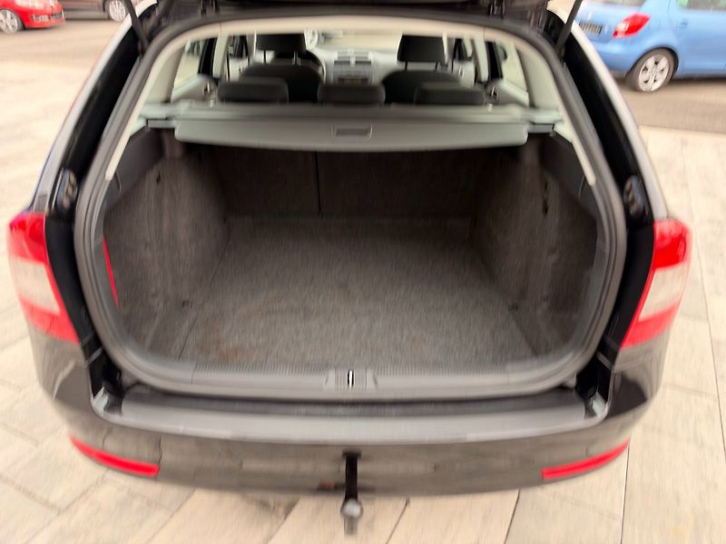 Škoda Octavia (2009) Ambition 1.6 MPi 75kW - fotka 21 z 35