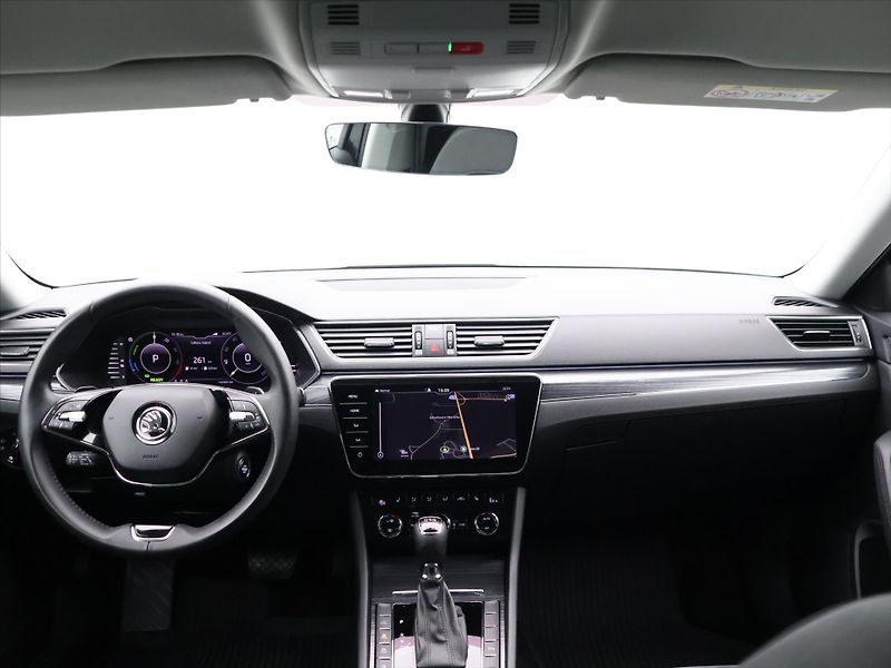 Škoda Superb iV 1,4 TSI 115kW Style DSG CZ - fotka 23 z 30