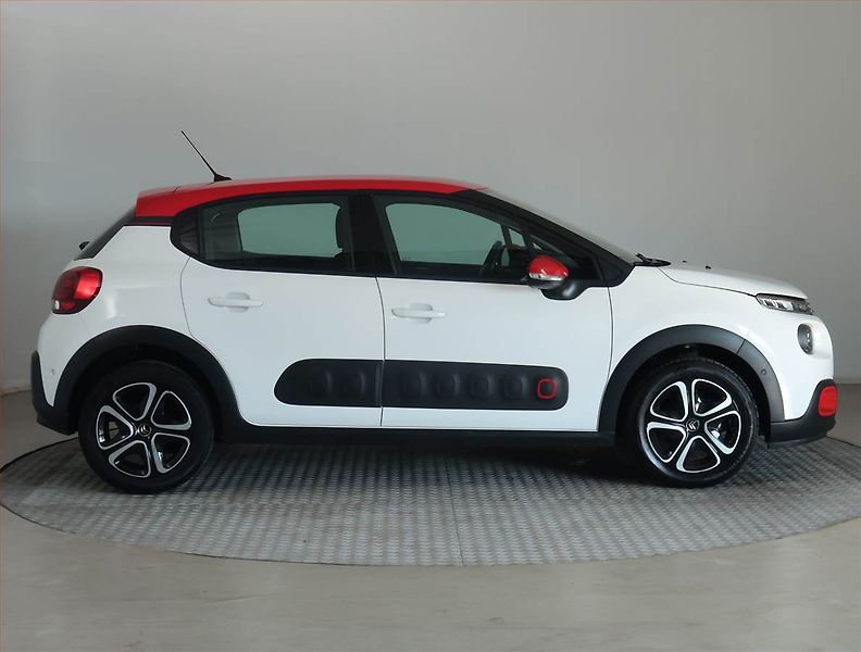 Citroën C3 (2018) 1.2 PureTech, Tempomat - fotka 6 z 16