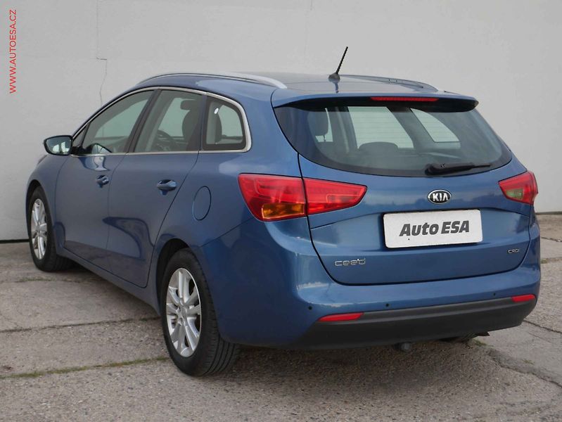 Kia Ceed (2014) 1.6 CRDi, AC, temp - fotka 4 z 17